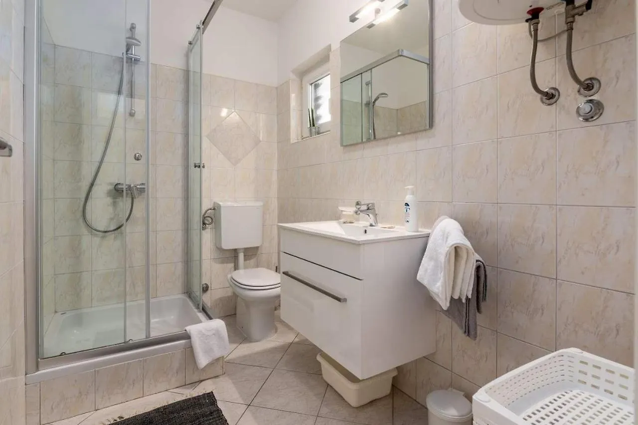 Apartment Apartmani Astrid Rabac