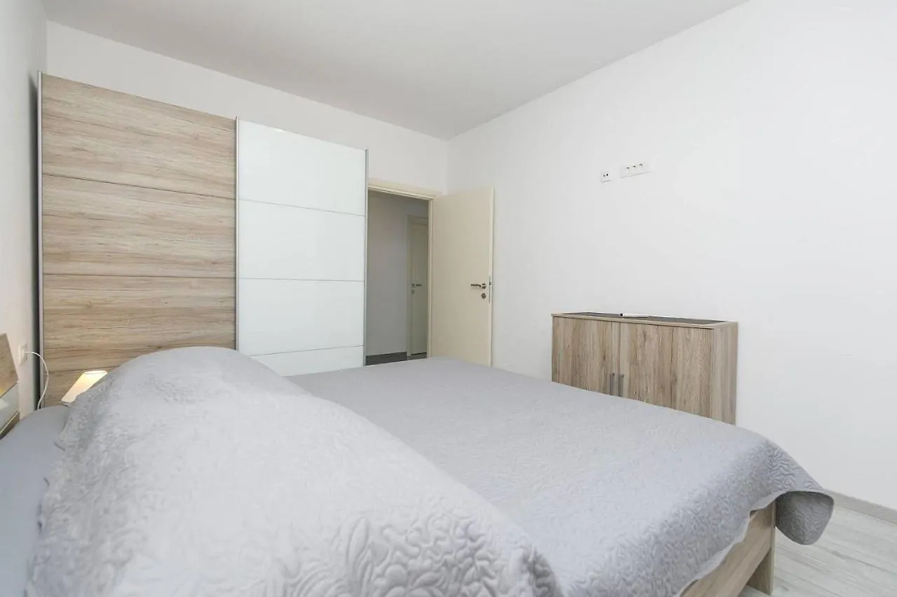 Apartmani Astrid Rabac 0*,